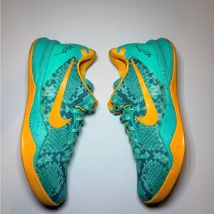 RARE Nike Kobe 8 Green Glow size 8.5 Men 555035 304